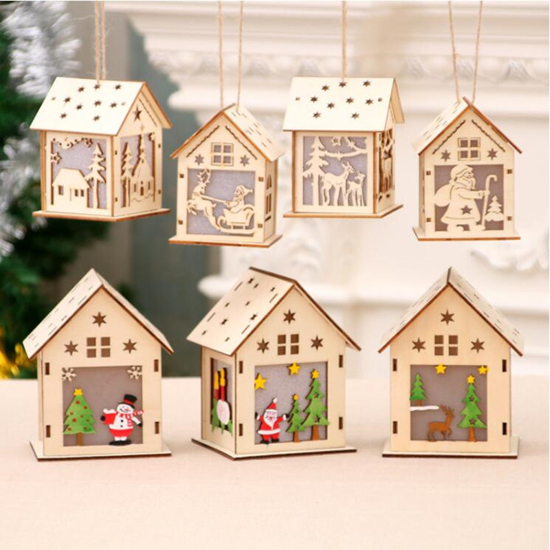 Holzhaus mit geführten Lichtern für Weihnachtshandwerksgroßhandel